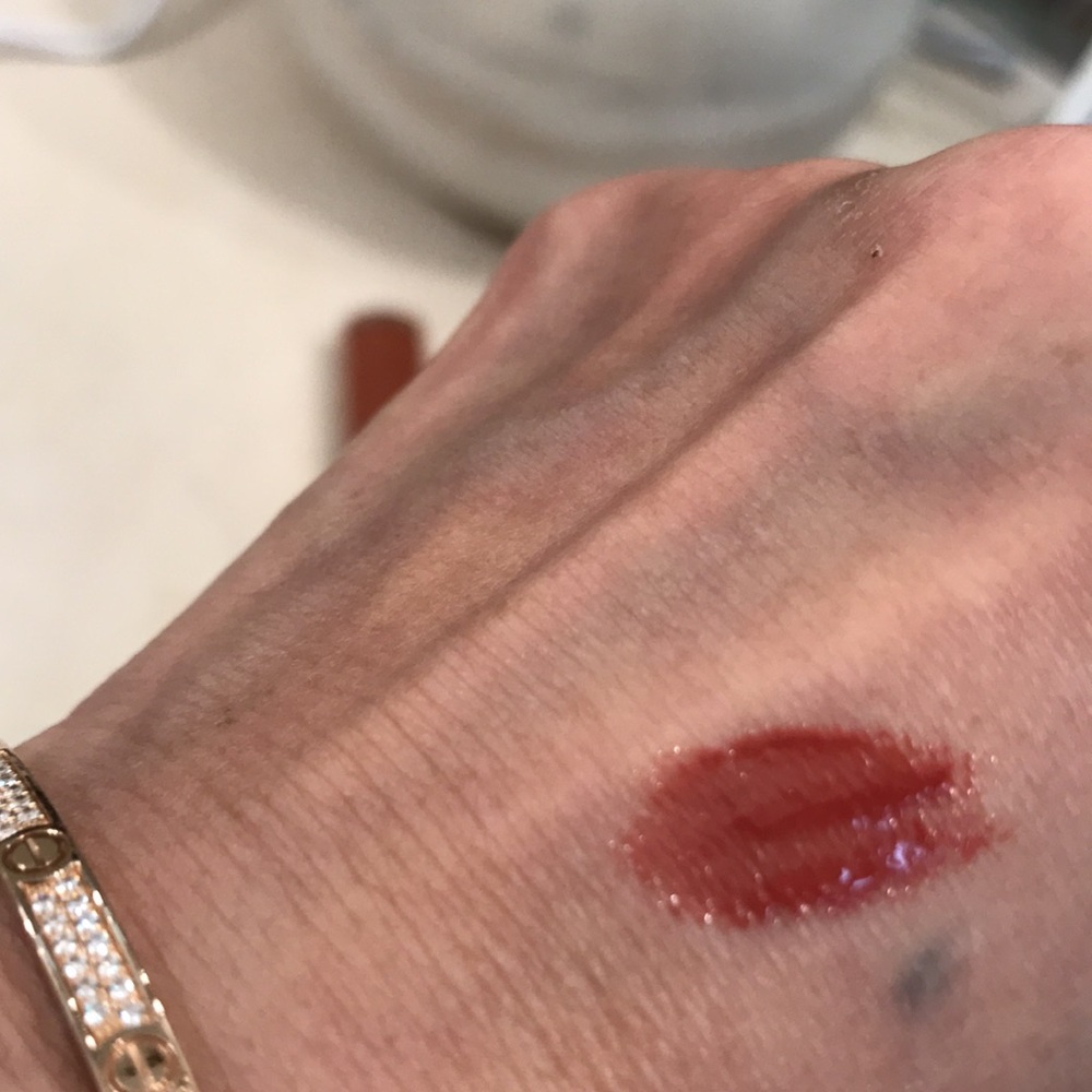Lips gloss - Picture 3 of 4